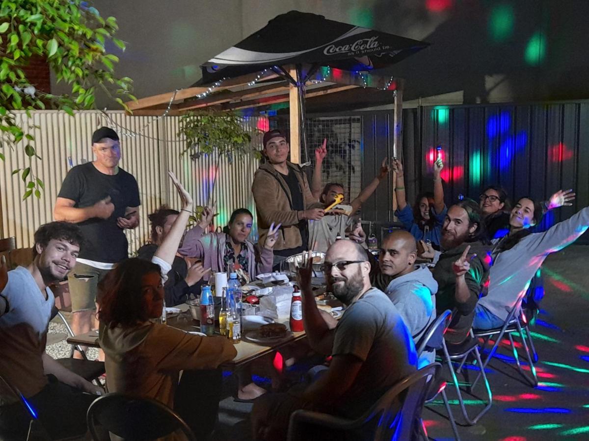 Ozi Inn Backpackers - Perth - מראה חיצוני תמונה